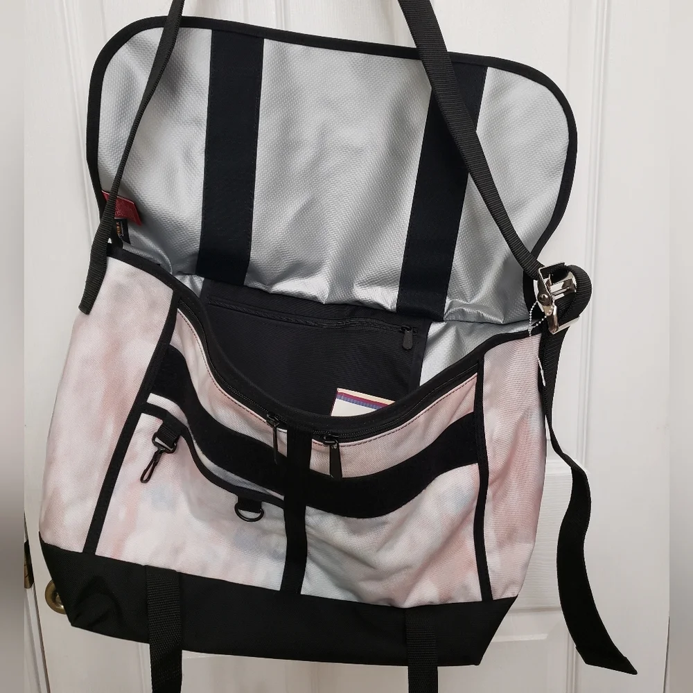 Free People Manhattan x‎ Portage Cloud Messenger Bag. NWOT.